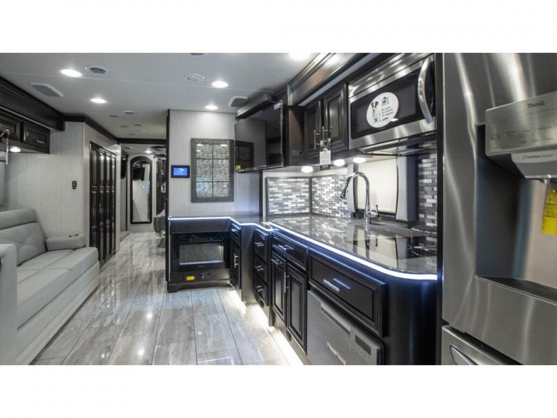 Forest River RV Berkshire XL 40E